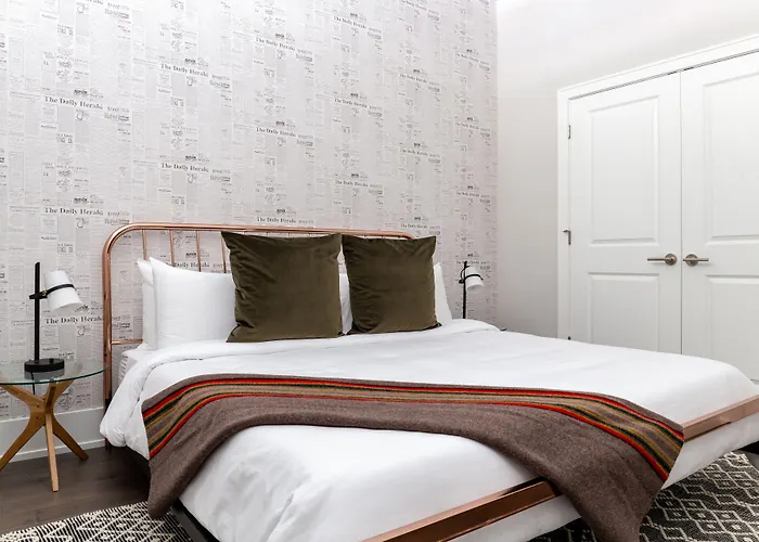Sonder By Marriott Bonvoy Greektown Apartahotel Chicago